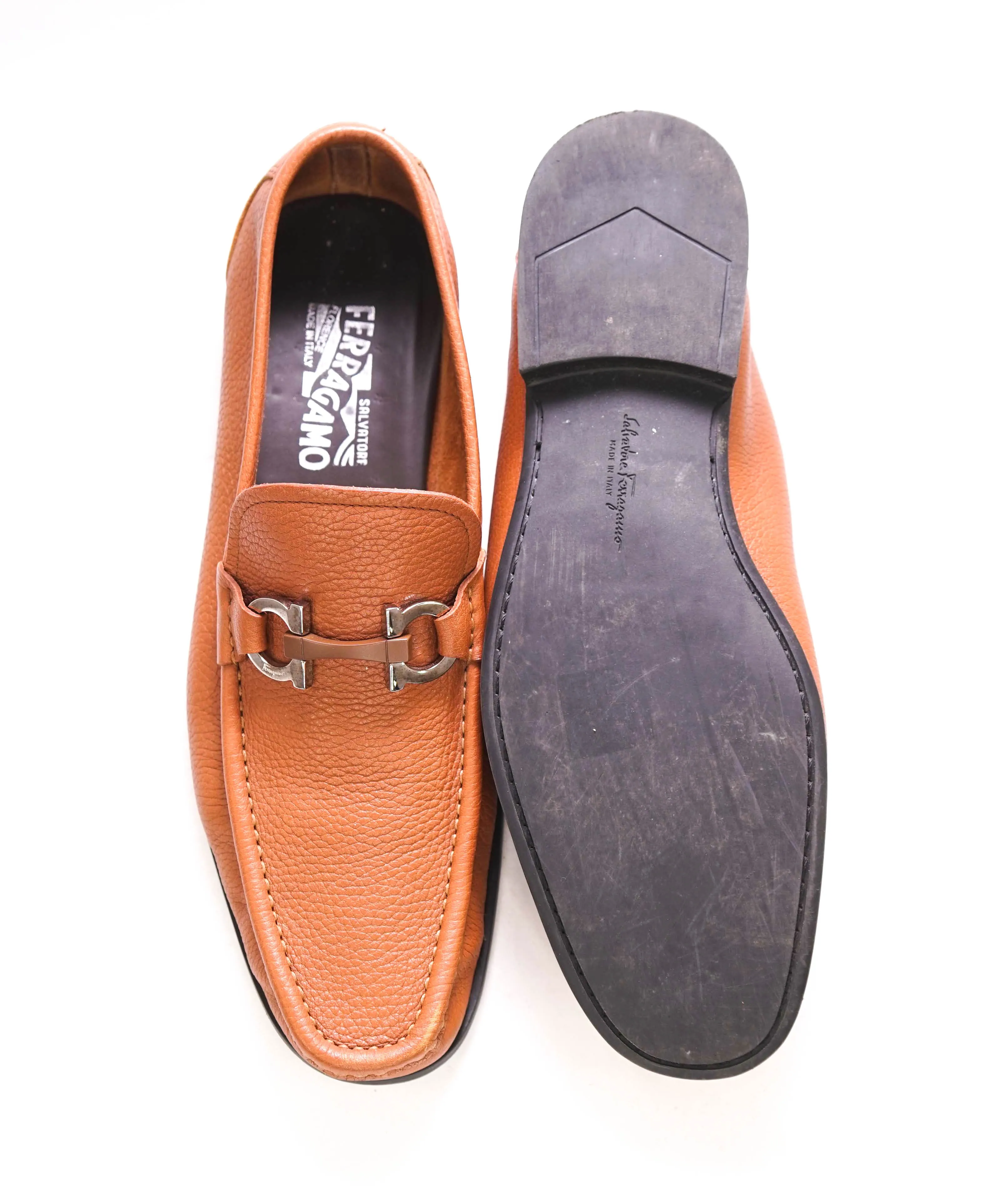 $850 SALVATORE FERRAGAMO - “GRANDIOSO" Gancini Bit Loafer Brown Leather - 9.5 D