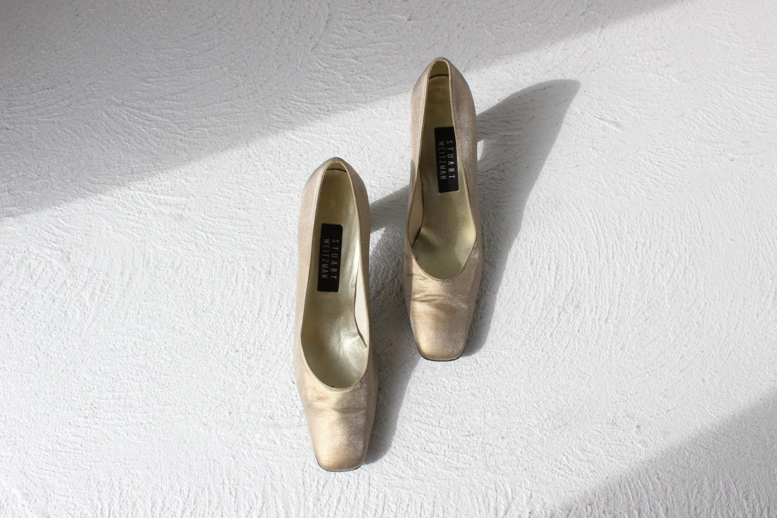 90s Stuart Weitzman Gold Fabric & Leather Pumps ~ Euro 37