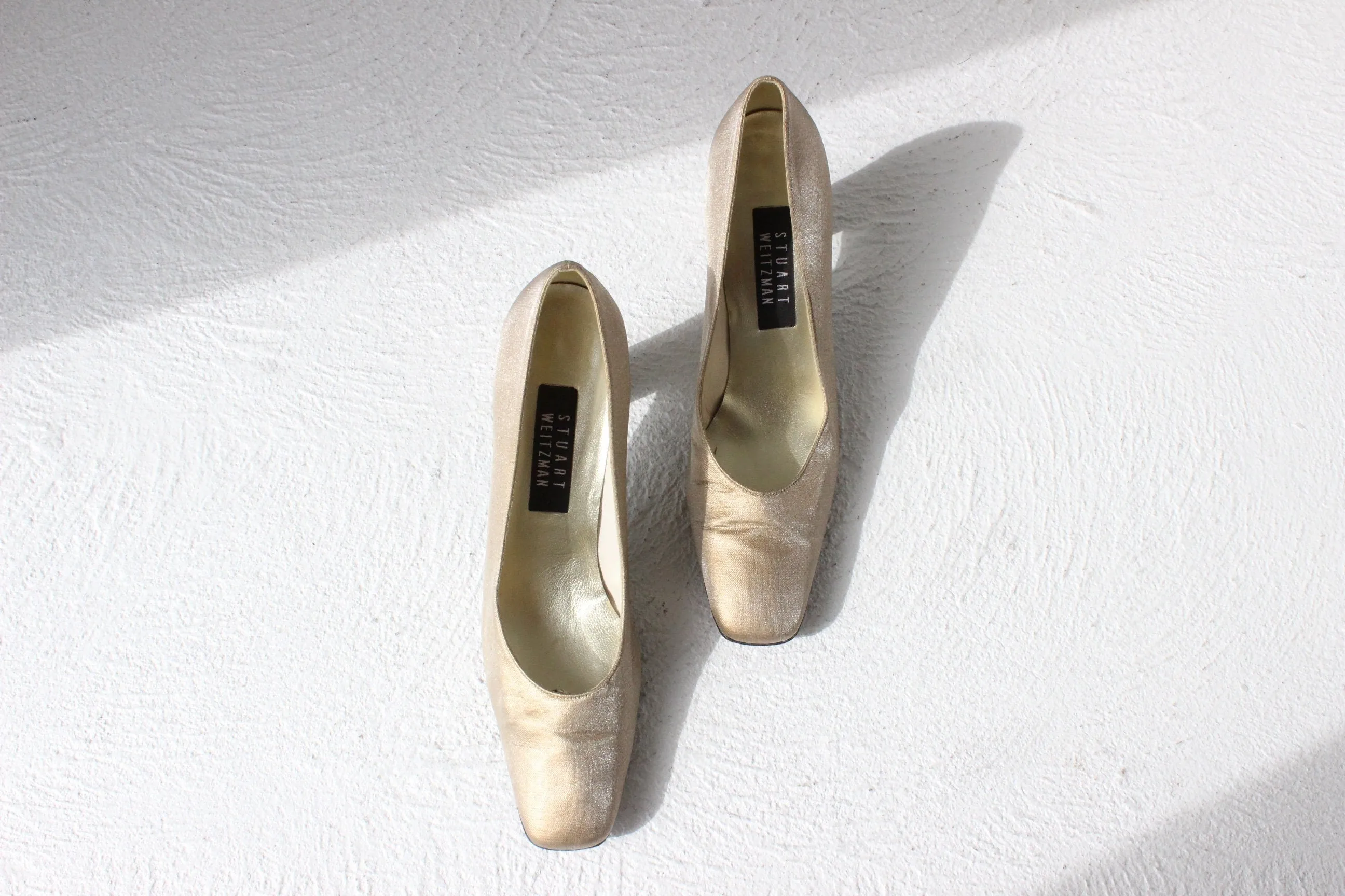90s Stuart Weitzman Gold Fabric & Leather Pumps ~ Euro 37