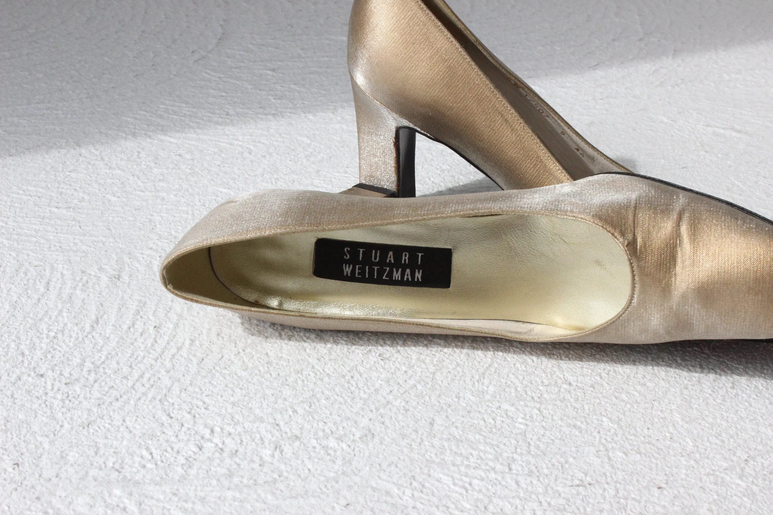 90s Stuart Weitzman Gold Fabric & Leather Pumps ~ Euro 37