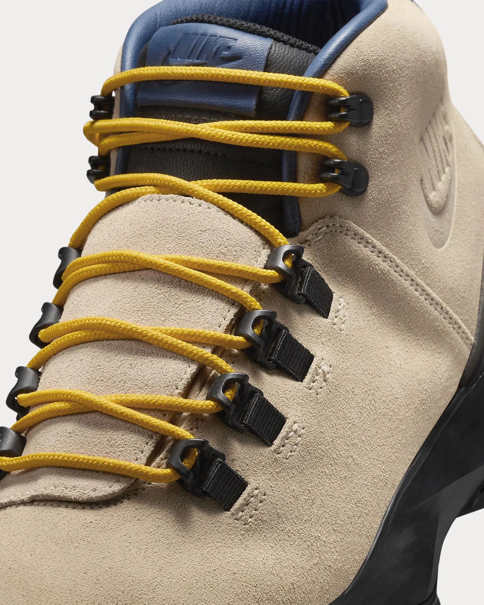 Cygnal Desert Ore / Black / University Gold / Navy Boots