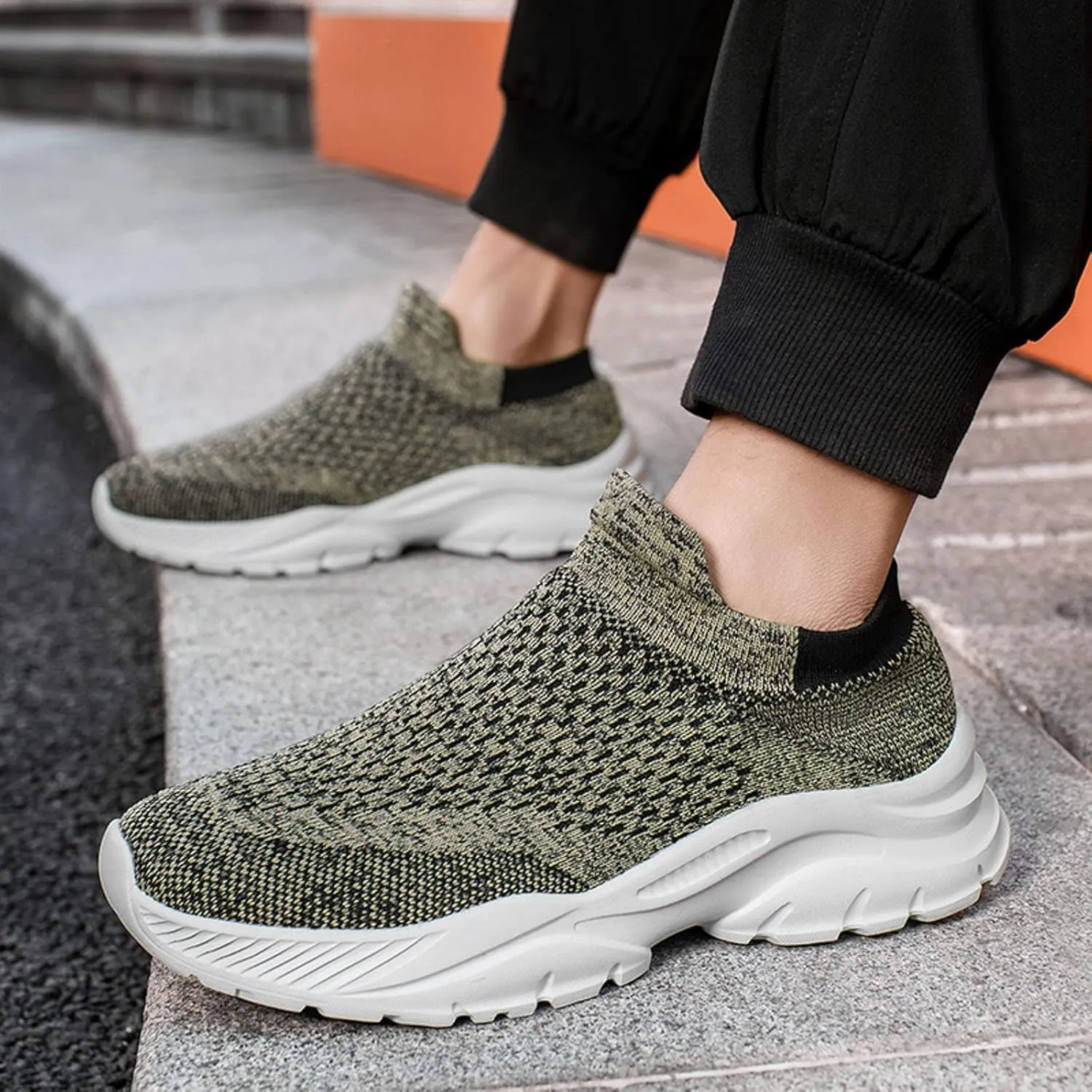 Fashion Sneakers Casual Shoe for Men Men Sports Shoes Fashion New Pattern Summer Mesh Breathable Comfortable and Non