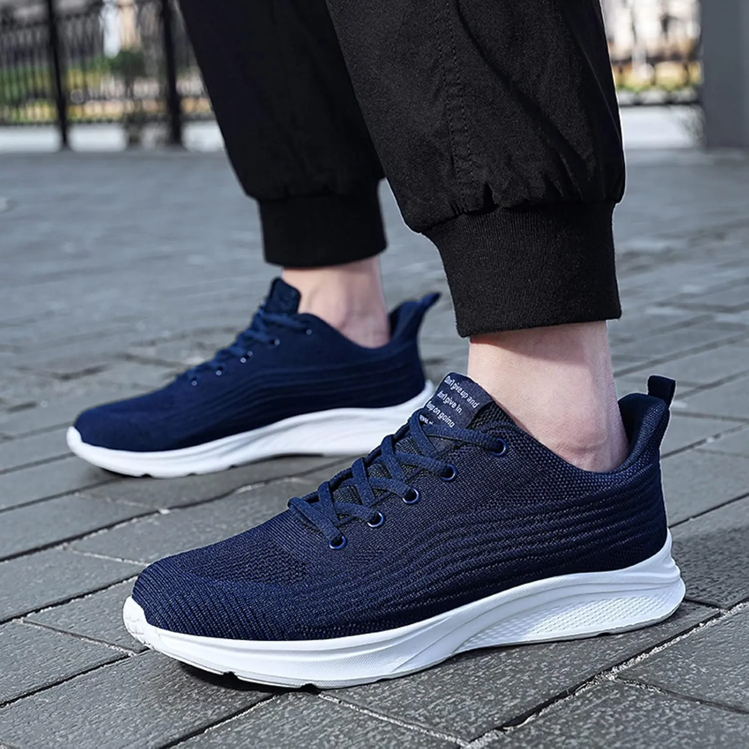 Fashion Sneakers Comfortable Men Sports Shoes Fashion Summer New Pattern Simple Solid Mesh Breathable Comfortable Lace