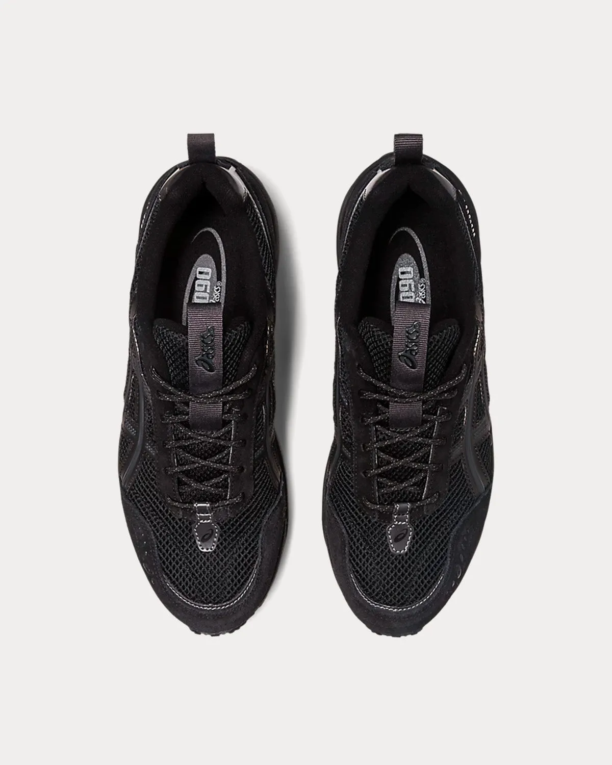 GEL-1090v2 Black / Black Low Top Sneakers