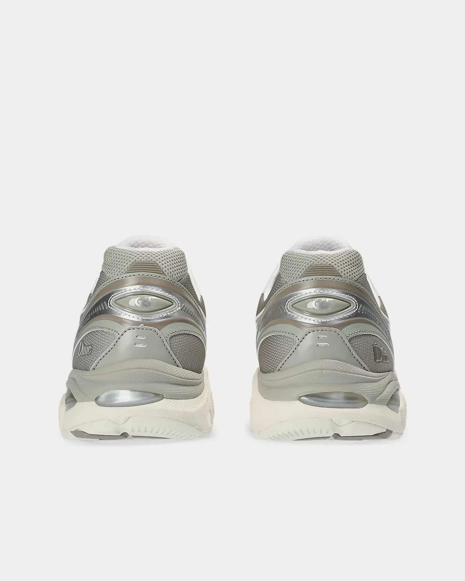 GT-2160 Arctic Wolf / London Fog Low Top Sneakers