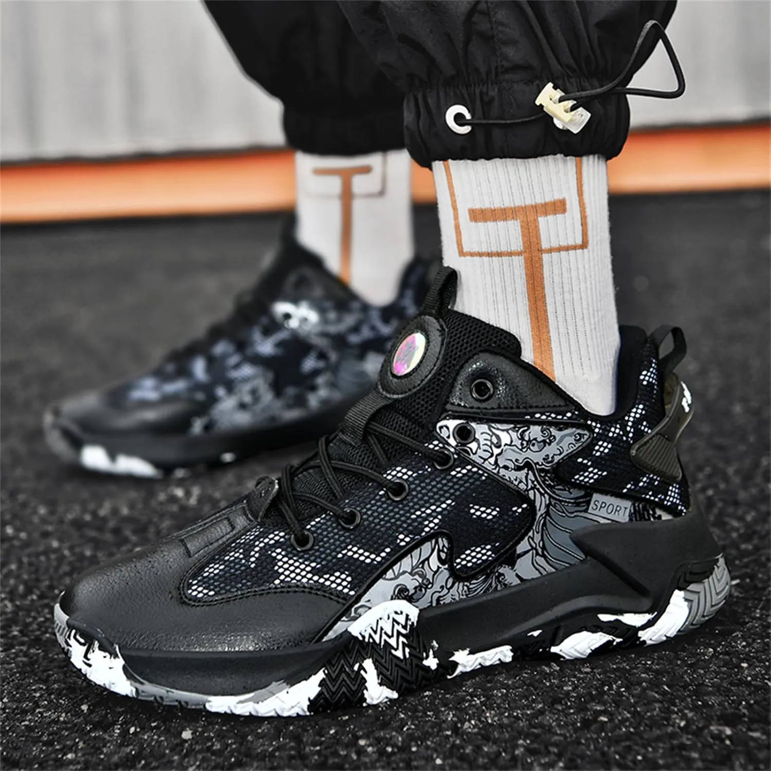 Men's Breathable Mesh Lace Up Basketball Shoes Fashion High-Top Non-Slip Sneakers Casual Gym Sports Tennis Jogging Shoes